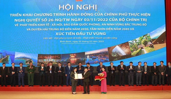 QUANG NGAI PROVINCIAL PEOPLE’S COMMITTEE HANDED OVER THE MEMORANDUM OF UNDERSTANDING FOR THE INVESTMENT OF VSIP II QUANG NGAI PROJECT TO VSIP QUANG NGAI